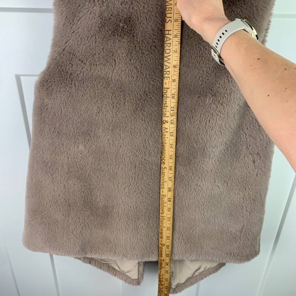 Soft Surroundings Faux Fur Plush Vest MEDIUM Mauve Cozy Lodge - Picture 6 of 7